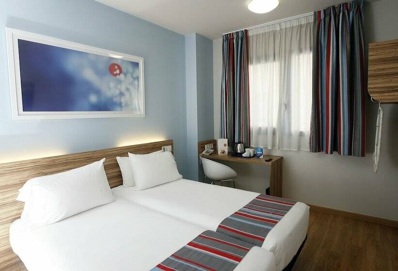 Habitación Estándar, Travelodge Valencia Aeropuerto