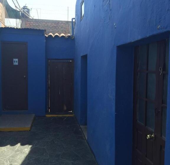 기본 룸 공용 욕실, Flying Dog Hostel Arequipa