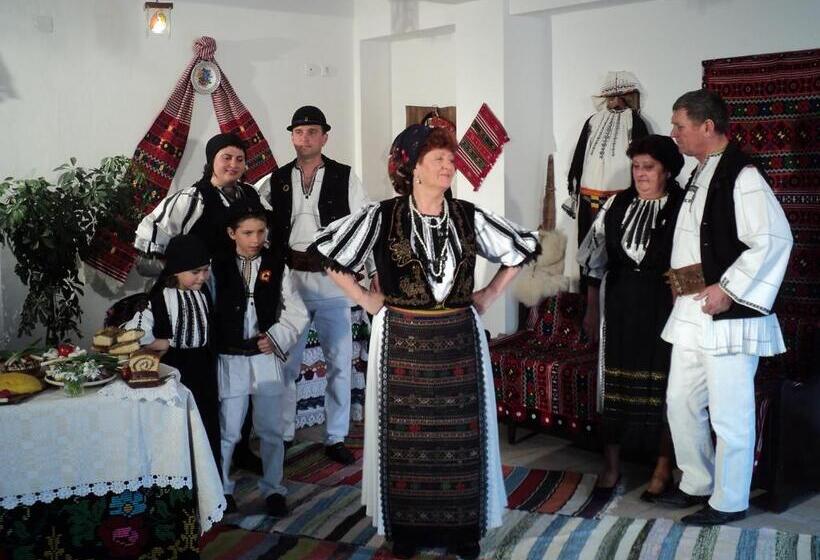 اتاق استاندارد, La Curtea Porumbaceana