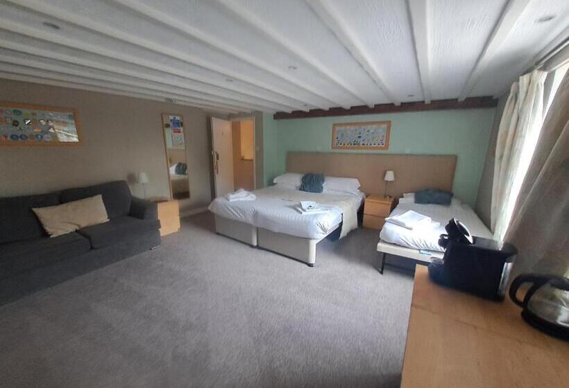 Семейный Номер, The Countryman’s Inn