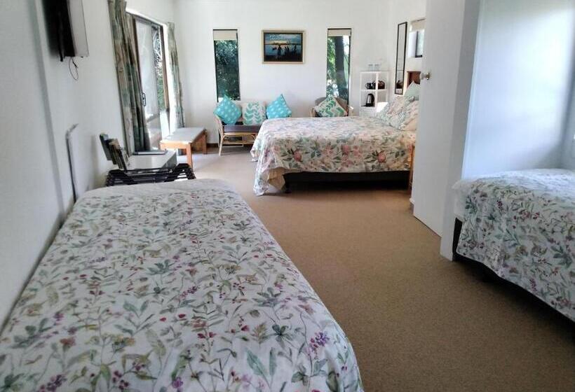 패밀리 룸 가든 전망, Ashcroft Gardens Bed & Breakfast