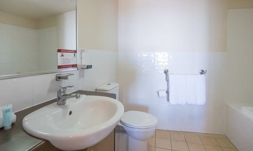 Студия Стандарт, Broadbeach Savannah Resort