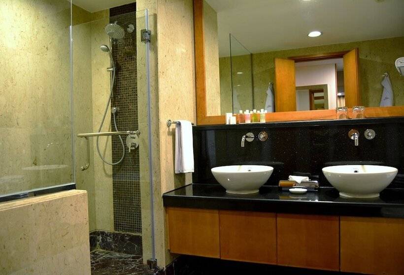 آپارتمان 3 خوابه, Fraser Suites Seef Bahrain