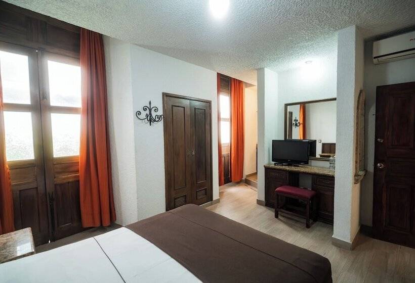 اتاق استاندارد یک نفره, Don Quijote Plaza  Guadalajara Centro Historico