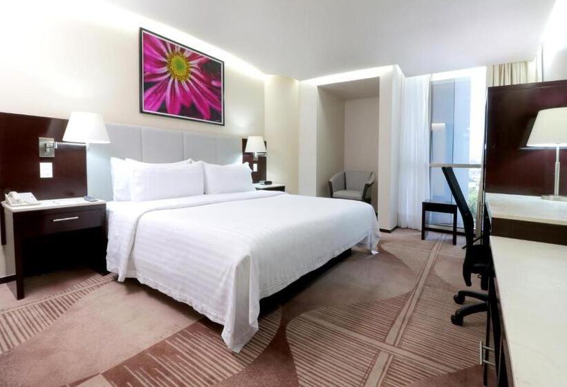 Quarto Estandar Cama King, Holiday Inn Hotel & Suites Medica Sur By Ihg