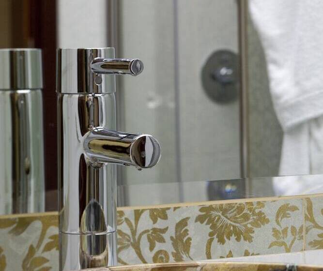 סוויטת ג'וניור םע נוף, Maison Des Lys  Luxury Suites