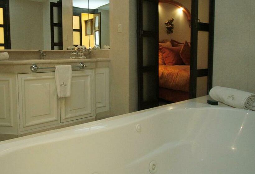 اتاق لوکس با تخت بزرگ, Palacio Borghese Hotel Boutique   Adults Only