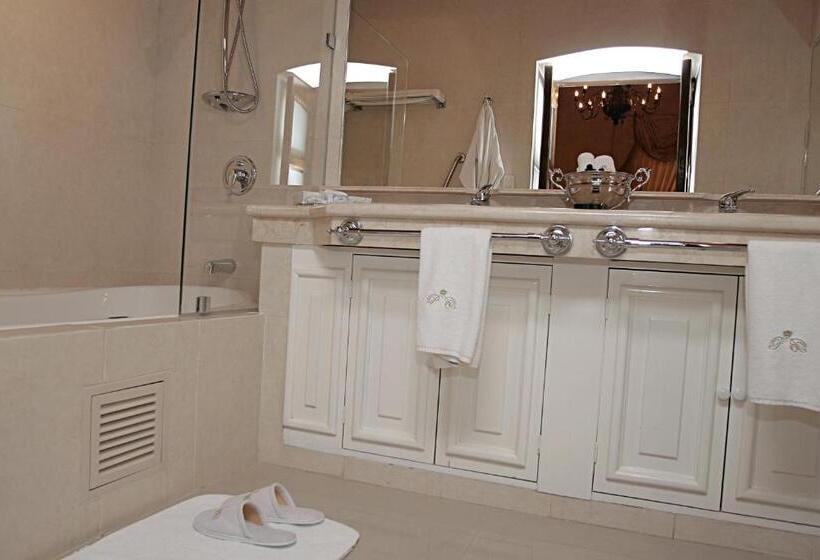 اتاق لوکس با تخت بزرگ, Palacio Borghese Hotel Boutique   Adults Only