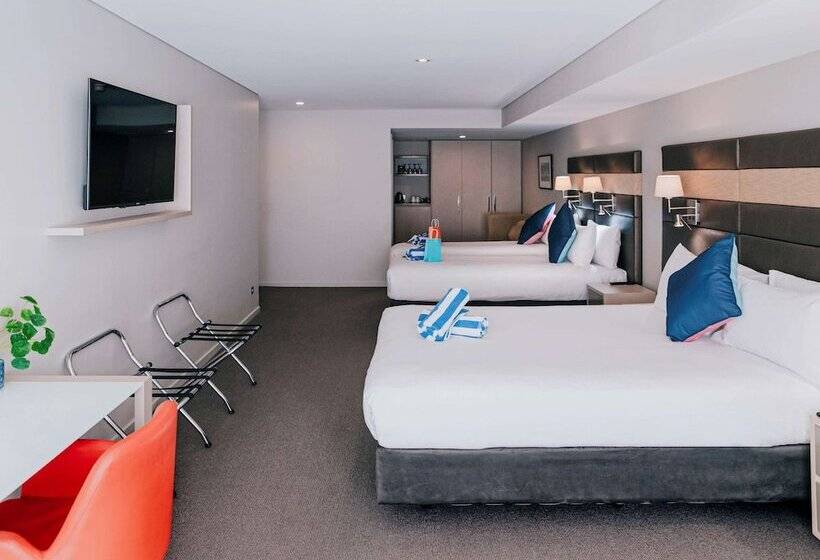 اتاق سوپریور خانوادگی, Novotel Newcastle Beach