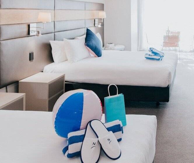 اتاق سوپریور خانوادگی, Novotel Newcastle Beach
