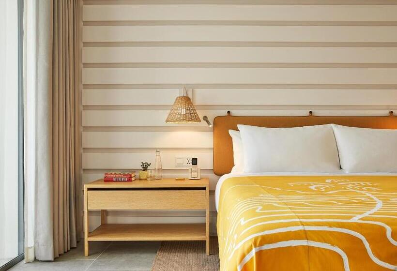 سوییت, The Standard Hua Hin