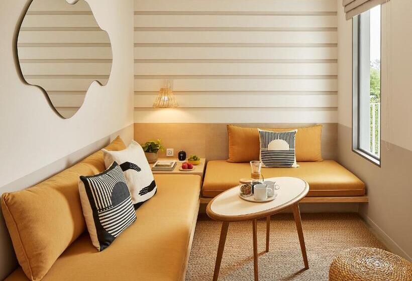 سوییت, The Standard Hua Hin