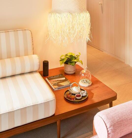 ویلای 1 خوابه, The Standard Hua Hin