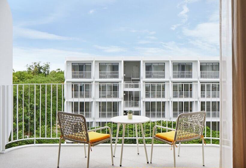 سوییت, The Standard Hua Hin