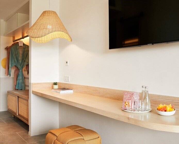 سوییت, The Standard Hua Hin