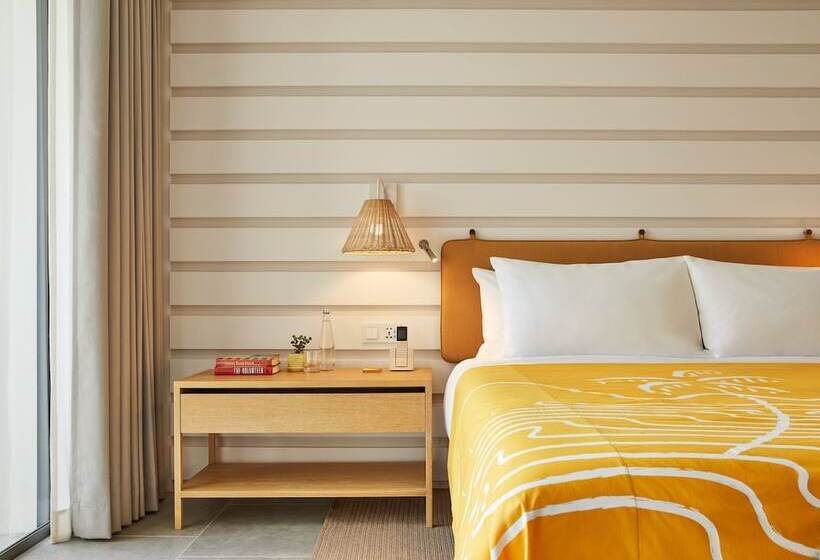 سوییت, The Standard Hua Hin