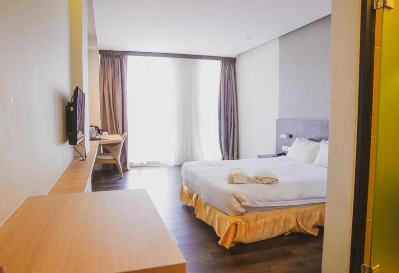 Номер Deluxe, Roxy Hotel Serian