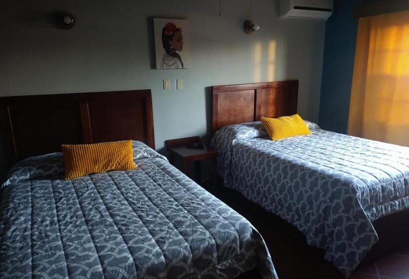 带2个双人床的标准工作室, Mision Santa Isabel