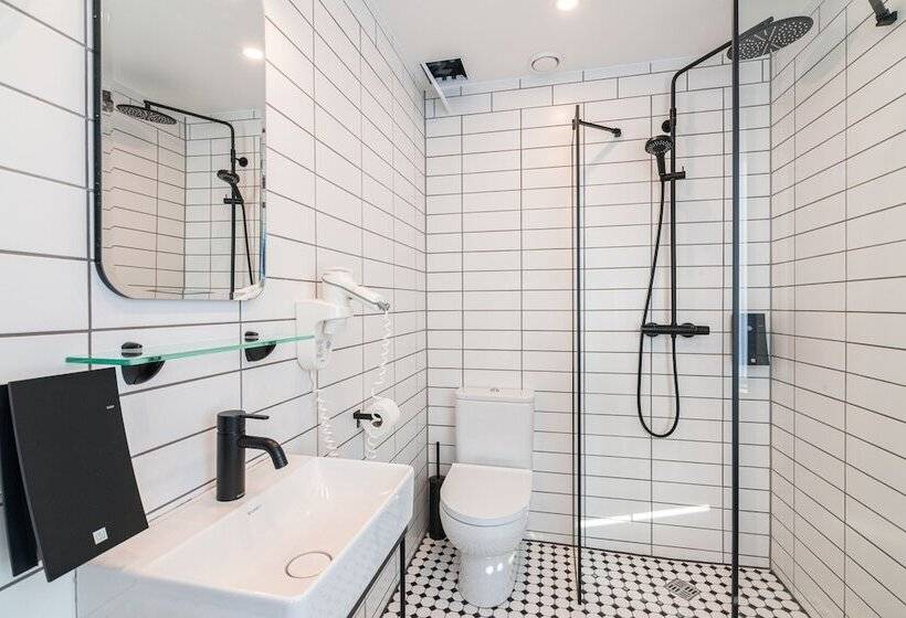 اتاق استاندارد یک نفره, Fonnental Design Hotel Tallinn