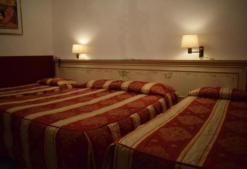 اتاق استاندارد چهار تخته, Albergo Basilea