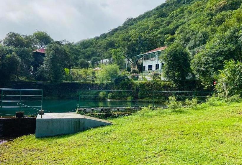 Трехместный Номер Deluxe, Treehouse Tabor Hills Resort Vagamon