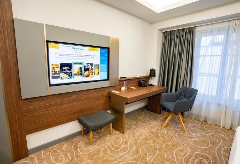 Quarto Estandar, Atlas