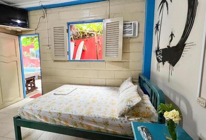 اتاق استاندارد سه نفره, Arrecife Montañita Hostal