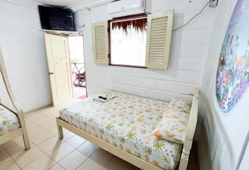 اتاق پنج‌تخته استاندارد, Arrecife Montañita Hostal