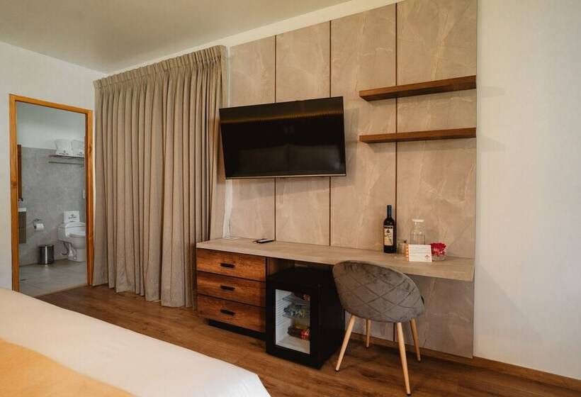 اتاق لوکس, Ensenada Hotel Y Campo Asociado Casa Andina