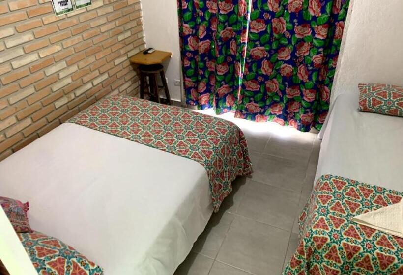 패밀리 룸 공용 욕실, Hostel Vento Leste