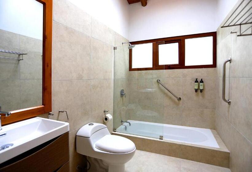 اتاق لوکس با بالکن, Ensenada Hotel Y Campo Asociado Casa Andina