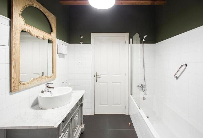 Habitación Superior, Casa Rural Errotabarri