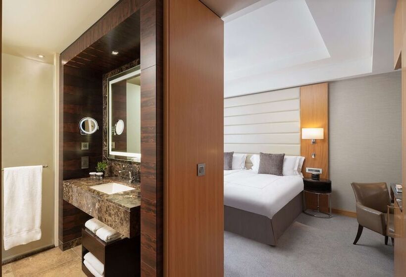 Номер Deluxe, Conrad London St. James