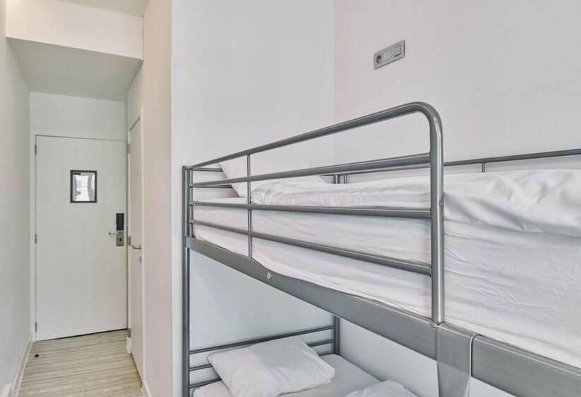 Standard Room, The Legacy By 2go4 City Center