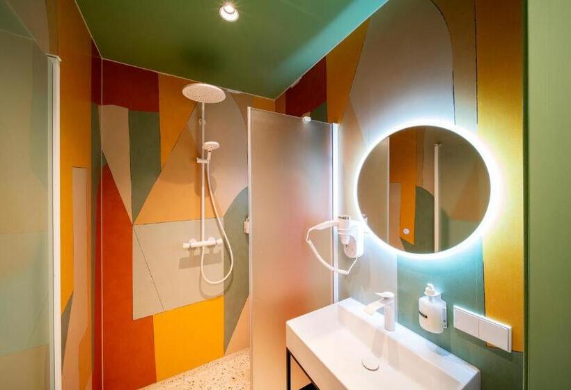 اتاق استاندارد, Tourist Inn One Amsterdam