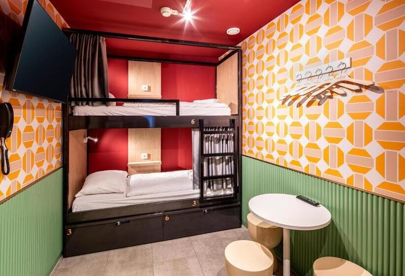 اتاق استاندارد با سرویس بهداشتی مشترک, Tourist Inn One Amsterdam