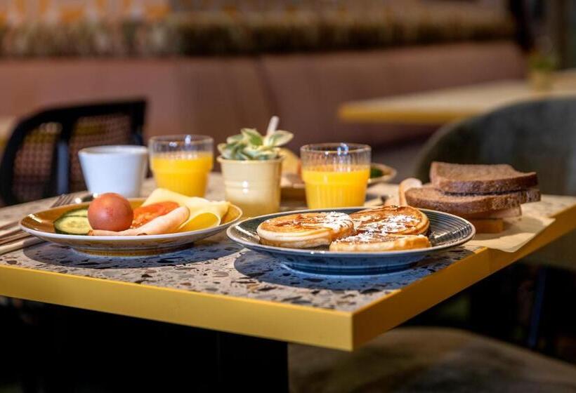 اتاق استاندارد با سرویس بهداشتی مشترک, Tourist Inn One Amsterdam