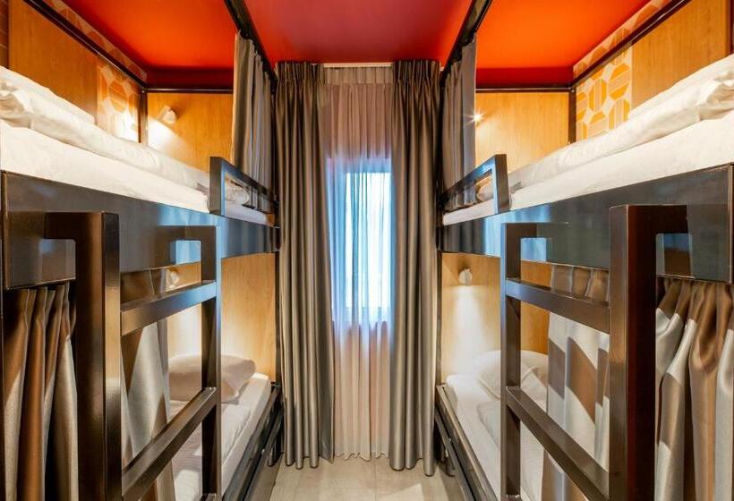 اتاق استاندارد با سرویس بهداشتی مشترک, Tourist Inn One Amsterdam