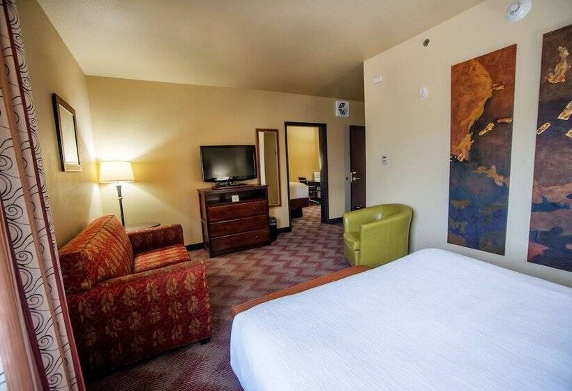 스위트, Best Western Plus Cimarron Hotel & Suites