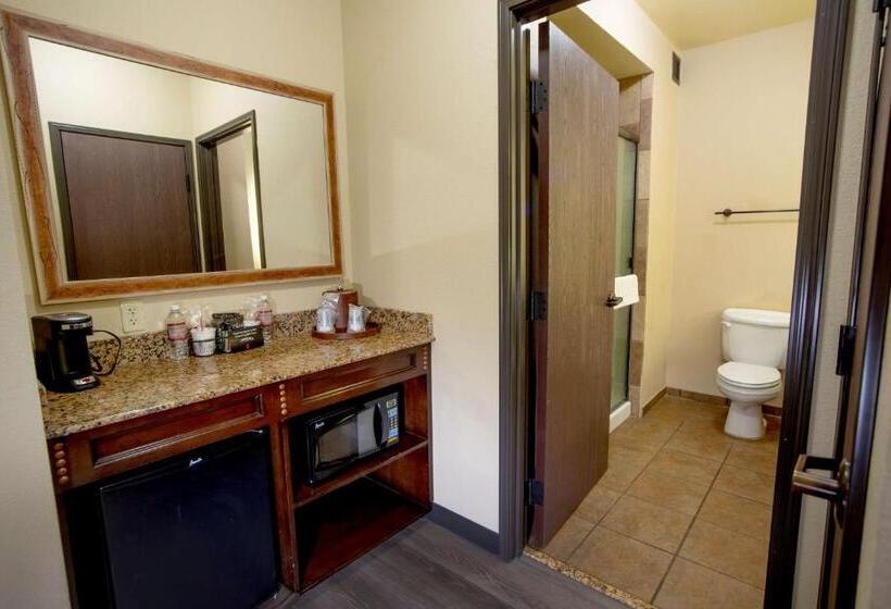 스위트, Best Western Plus Cimarron Hotel & Suites