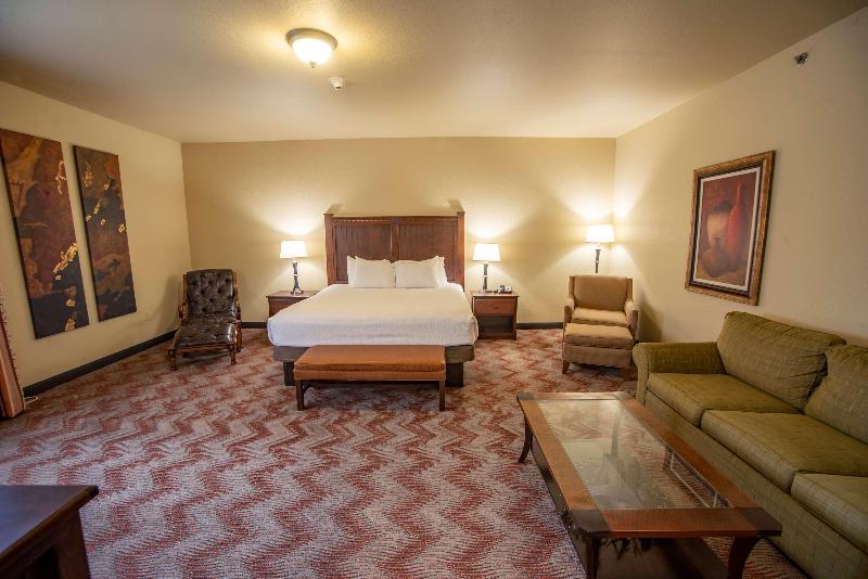 스위트 킹사이즈 침대, Best Western Plus Cimarron Hotel & Suites