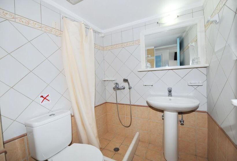 اتاق استاندارد چهار تخته, Olympia