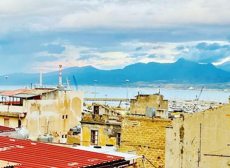 اتاق استاندارد با بالکن و چشم‌انداز دریا, Casa Di Sylwia