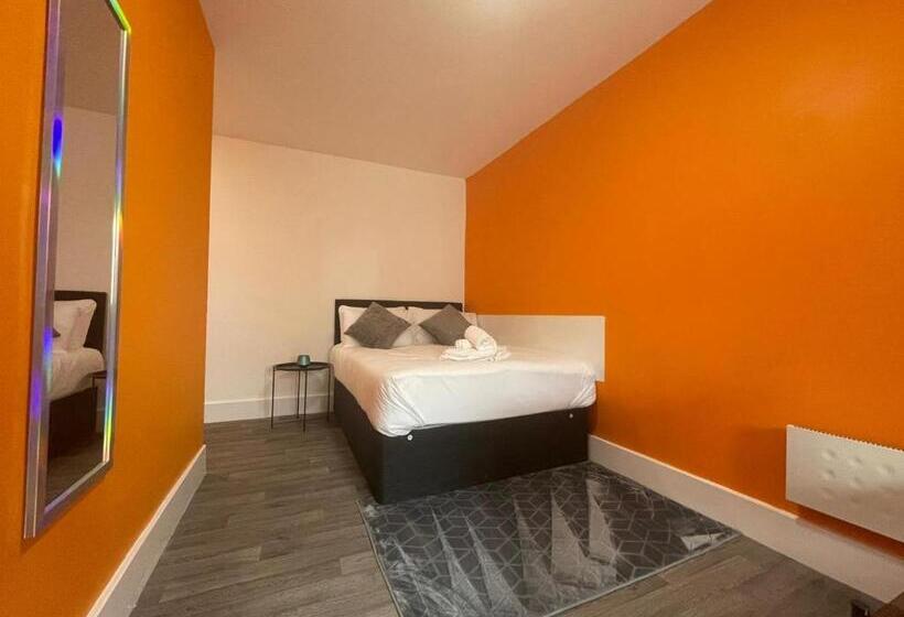 Quarto Estandar, Neon 160