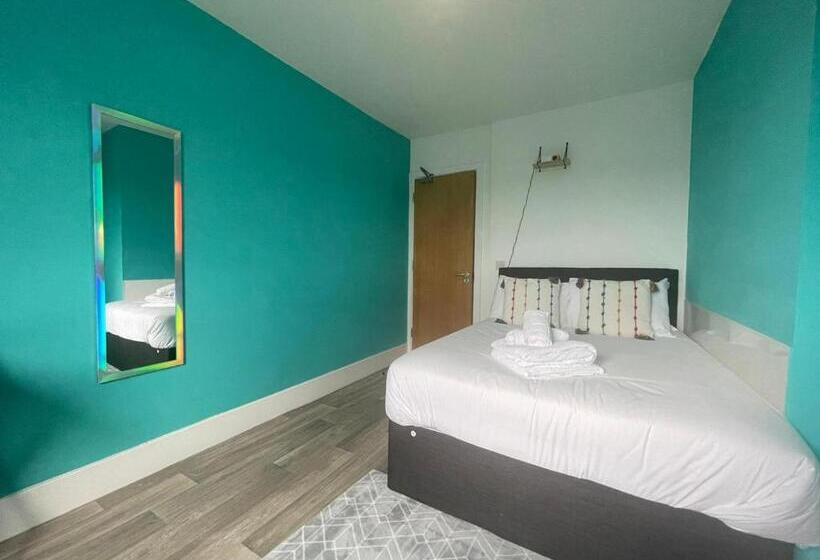 Quarto Estandar, Neon 160