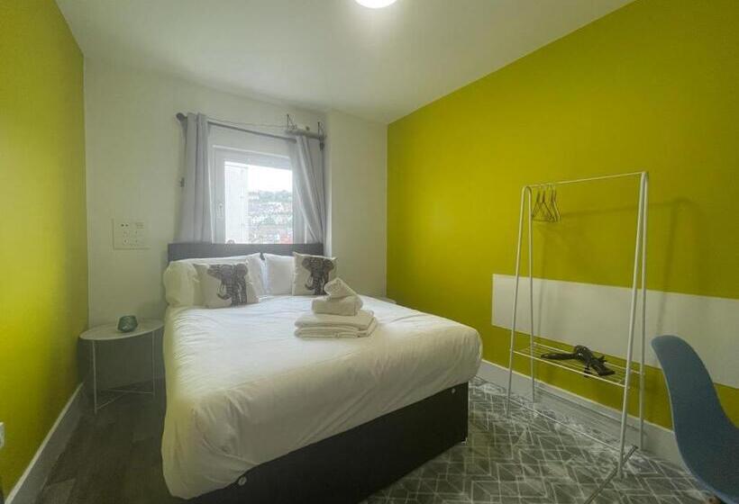 Apartamento 1 Dormitório, Neon 160