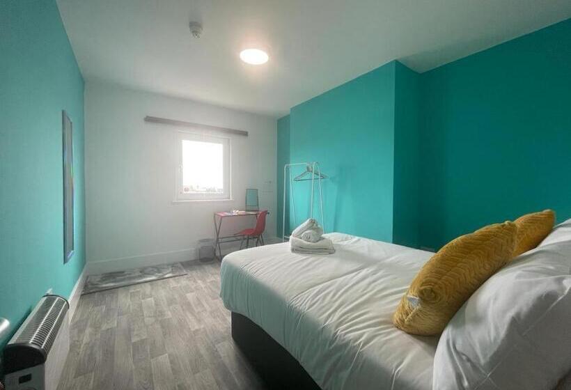 Apartamento 1 Dormitório Vista Mar, Neon 160