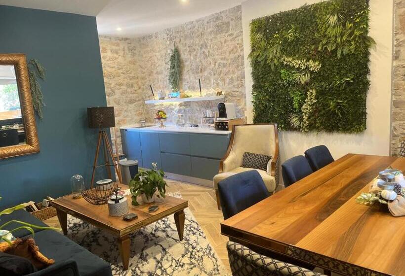 Habitación Estándar con Terraza, O Deux Cèdres