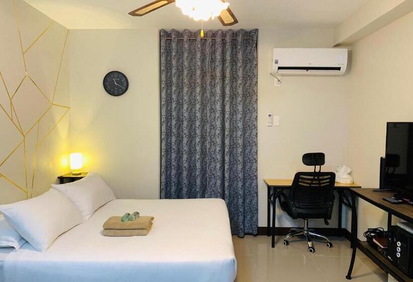 استودیو استاندارد با بالکن, Quayside Condo Near Airport