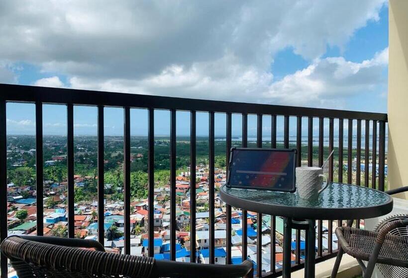 استودیو استاندارد با بالکن, Quayside Condo Near Airport